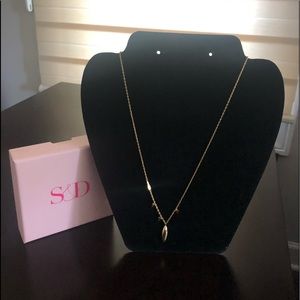 Gold delicate necklace